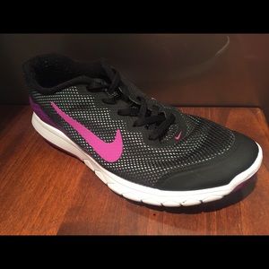 Nike Women’s Flex Experience RN 4